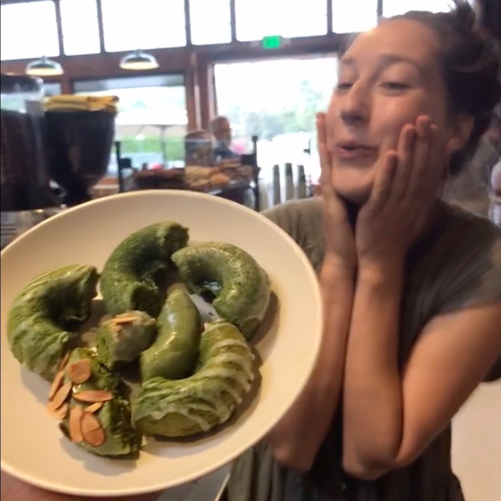 Meet your Posher, Abigail